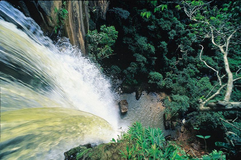 Cachoeira Véu de Noiva
Parque Nacional da Chapada dos Guimarães
Foto : Valdemir Cunha