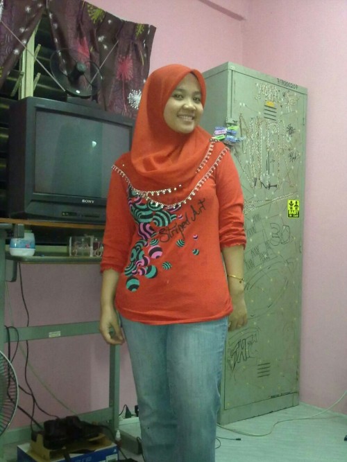  Nampak comel bila bertudung…tapi kuat adult photos