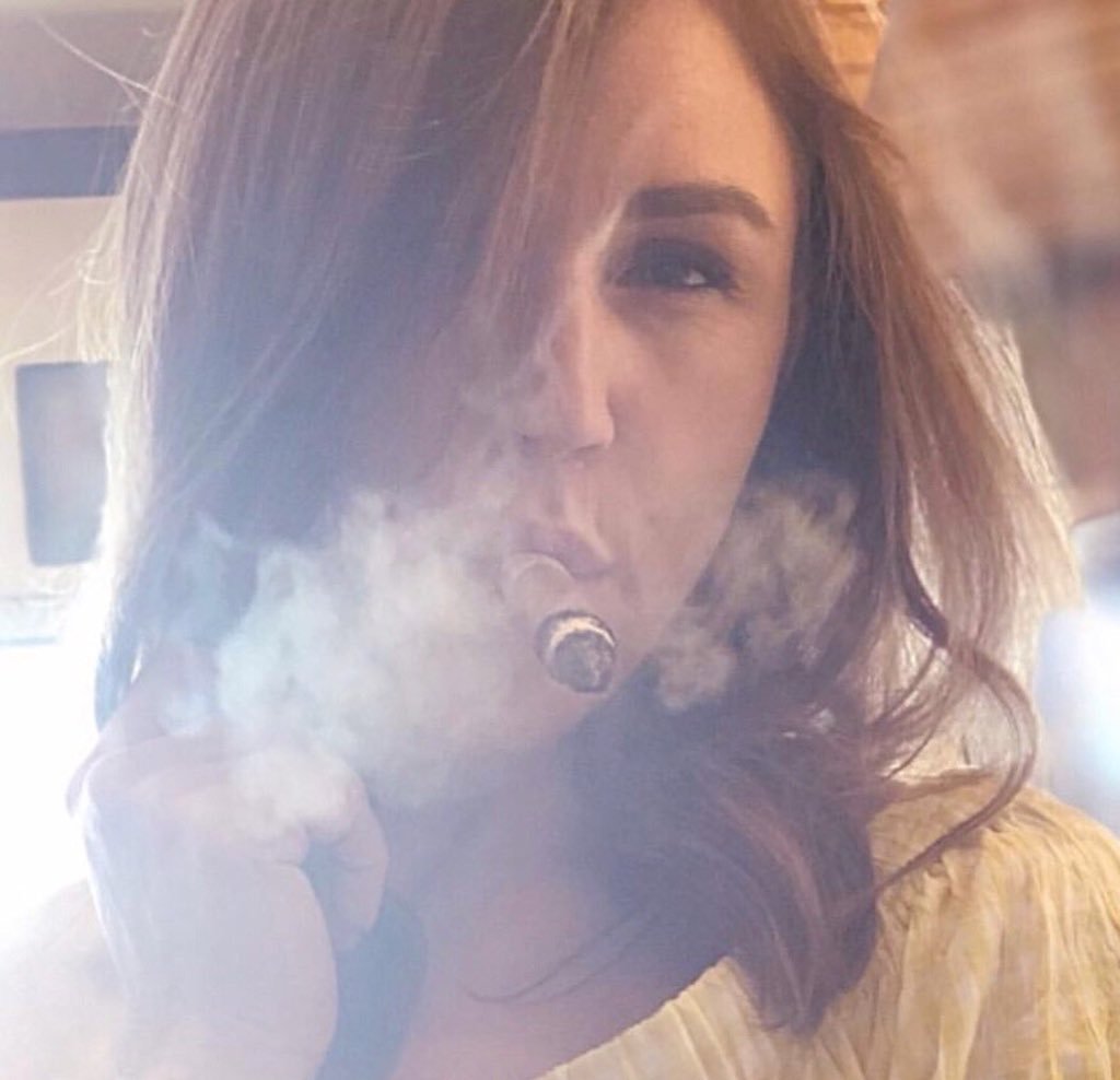 Cigar girls