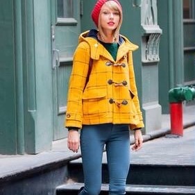 taylorswift: dancingtotaylorsbeat:  Taylor Swift or Paddington? The world may never