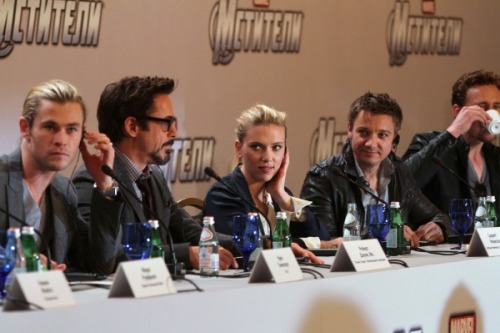 jeremyleerennerdotcom:avengers press conference, moscow 17th april 2012