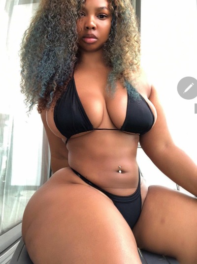 csmitty4u:princejazziedad:DeliciouslySexy. Ms RavieLosso ❤️ ❤️ ❤️ CHECK!!!
