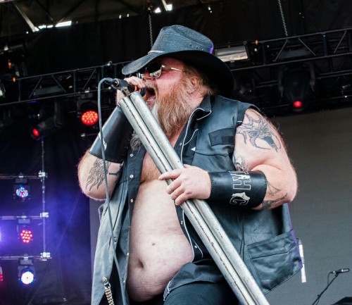 thickbear475: korndoggy: Just stumbled across this band “Texas Hippie Coalition” and i think I’ve fo