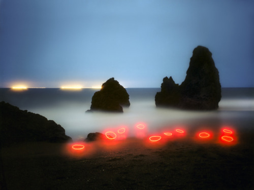 artchipel:  Barry Underwood (b.1963, USA) Artist Barry Underwood documents full-scale installations he builds on-site in the landscape. Curiosity about ecological and social history of specific places drives his work. By revealing the beauty and potential
