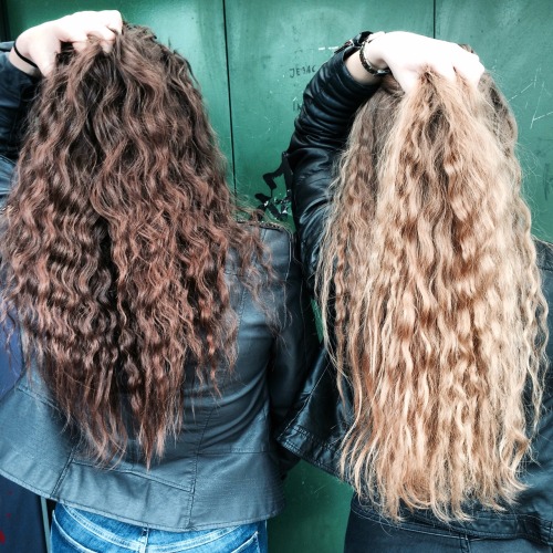 flowure:  Im on the left my bf on the right :)