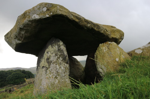 Maen y Bardd Neolithic Tomb, Conwy, 4.8.16. This distinctive structure provides a notable marker on 