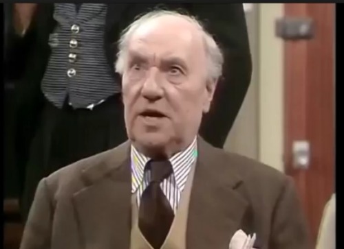 ralphsmotorbike: The Morecambe and Wise Christmas Special 1981, with guests Sir Ralph Richardson and