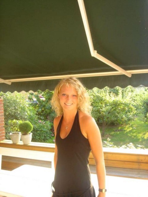 picki-vicki:  Throwback Thursday. Do your neighbors like you like mine like me? Tbh I think the women hate me.