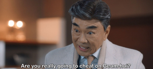  The best thing about Tae Moo’s grandpa chasing him for cheating is the context - Tae Moo has 