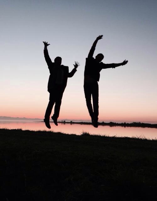 holysuddenappearancesmisha:  Misha and Jensen being manly on the spn set  x x  