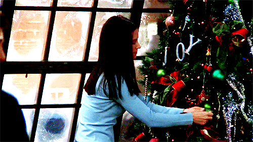 damn-salvatore:Merry Christmas