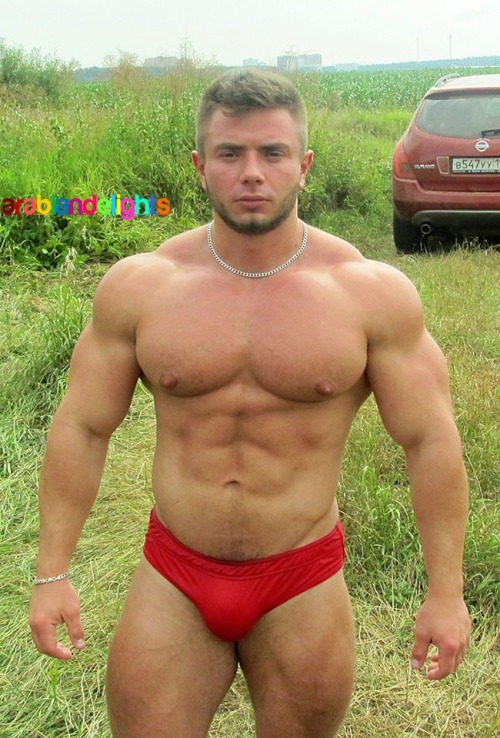 titaniumtopper:  arabiandelights:GUEST RUSSIAN HOTTIESuper macho men from all over Middle East, jerking off on cam. Exclusively on Xarabcam !   http://titaniumtopper.tumblr.com/archive