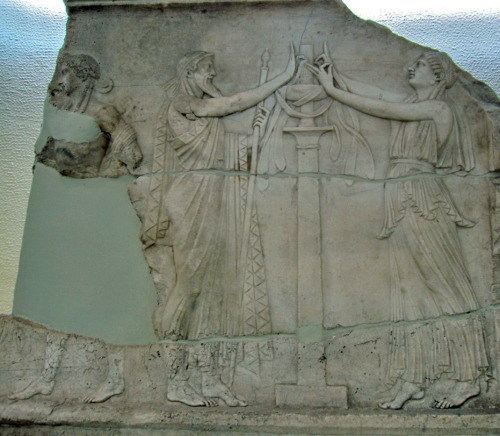 hellas-inhabitants:Detail relief decorative board, from those who made the artisans ‘massively’ for 