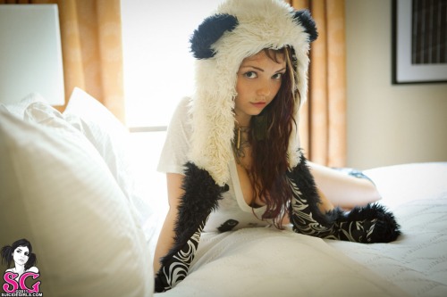 beautifulgirlsmakemesuicidal:  Soya Suicide  adult photos