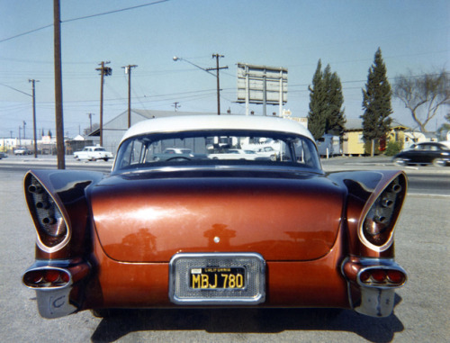 The BuSonic restyled by John Schott, painted by Larry WatsonPhotos of the finished car at Larry Wats