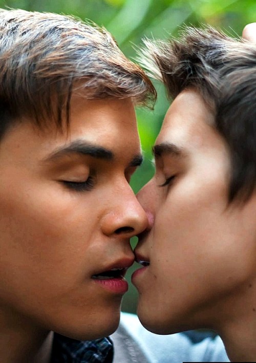 craques:  Gay love 