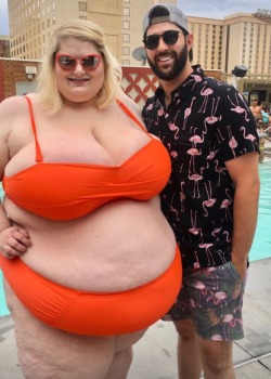 thuridbbw:  I LOVE fa couples! 😍 ❤️ 💕  Joynado with her boyfriend never_sleeps at the BBW Bash 2018 in Las Vegas. 