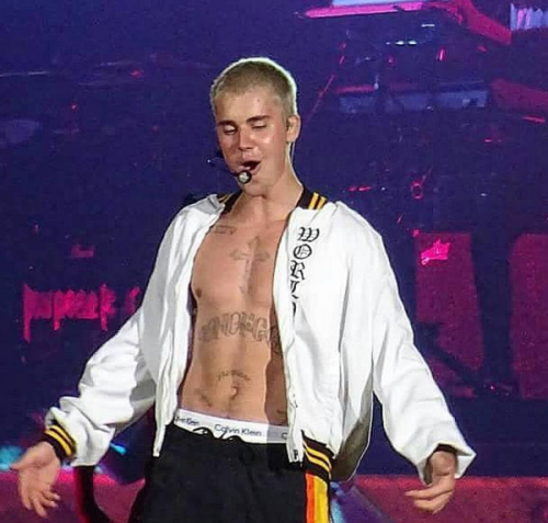 hotbodyboyz - Justin Bieber - Shirtless Purpose Tour Down Under