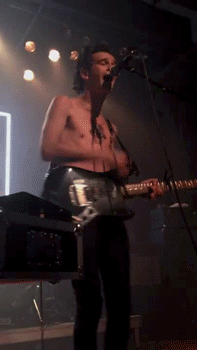 imissthatpinkhair:  another gif yo. i promise it looks quality on blogs. 