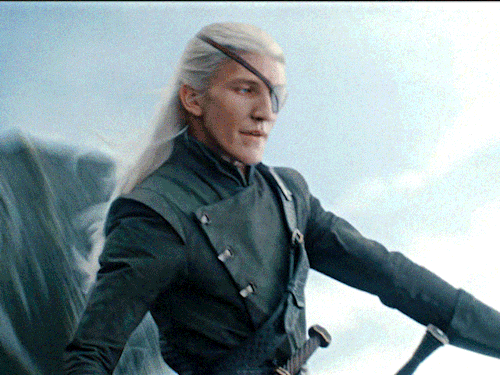 AEMOND TARGARYENS2E4 | The Red Dragon & The Gold