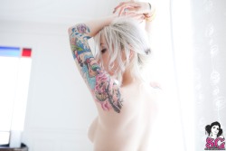hot-tattoo-cuties:  Girl with Ink