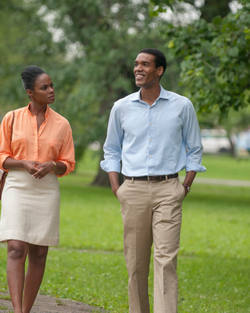 sheabuttabae:  ronniesnark:  Parker Sawyers & Tika Sumpter as Barack & Michelle Obama in ‘Southside With You’  Yasssssss!