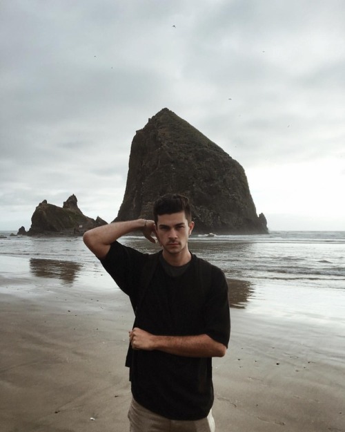 ry-nm:*intentionally fixes hair* (at Cannon Beach, Oregon)