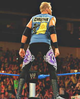 insanityallthetime:  The moral of this story is that: Christian has the best legs.