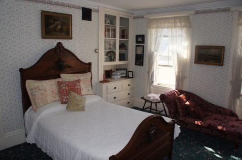 Sex girlrejectedgod:The Lizzie Borden home pictures