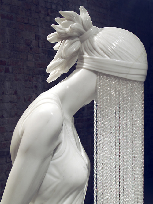 icryunderwater:  Ghost Girl2007Carrara Marble,Glass Crystal Beads71 x 28 x 24 inchesBy Kevin Francis Gray[I love that, now something represent me: that statue] 