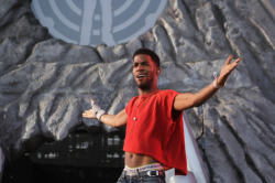 coslive:  Kid Cudi was joined by MGMT and HAIM at Coachella yesterday. Watch video. 