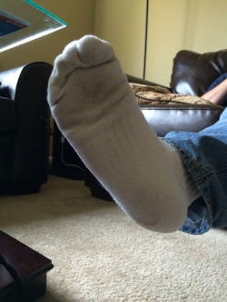 toddsfeet:  Looks like my socks are a little dirty. Give me your tongue so I can wash them properly. 