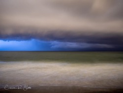 Storm in the Atlantic Ocean as seen from the Boca Beach Club. #bocaratonbeachclub #bocaraton #bocaratonfl #bocaratonflorida #storm #lightning #atlanticocean #longexposure #amazinglongexposure #amazinglongexpo #bocabeachclub (at Boca Beach...