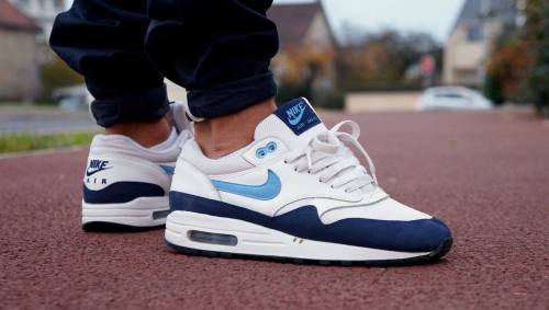 foot locker nike air max 1 essential