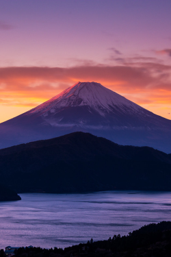 sundxwn:  Sunset-Mt.Fuji by Masaya Konishi 