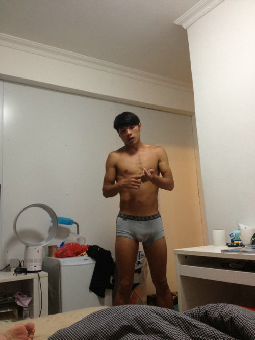 strong-sexy-proud-asian-men:  Hot guy  porn pictures