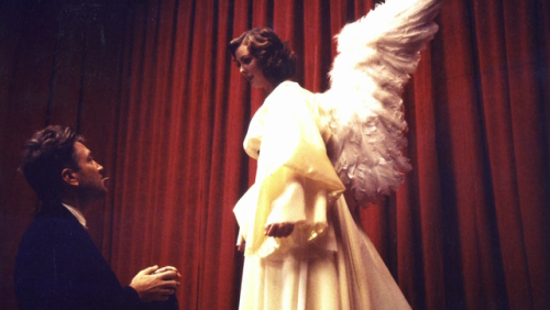 shihlun:Rehearsing Angel: David Lynch, Sheryl Lee and Lorna MacMillan on the film set of Twin Peaks: