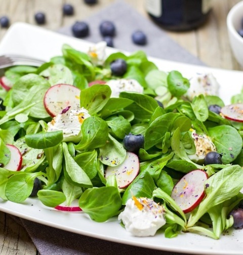 Blueberry Spinach And Radish Salad