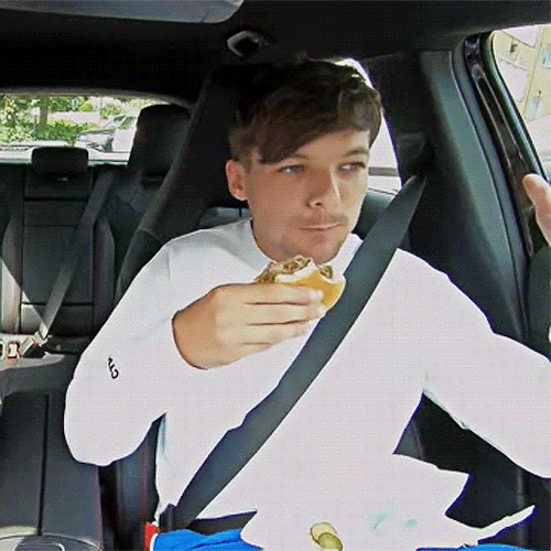 dryourtearsaway: Louis eating for @allwaswell16
