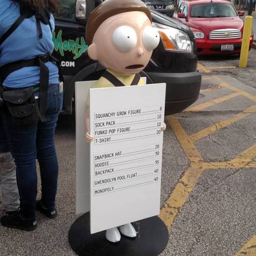 M-m-Morty! Hold the sign Morty! #rickmobile #rickandmorty #cleveland