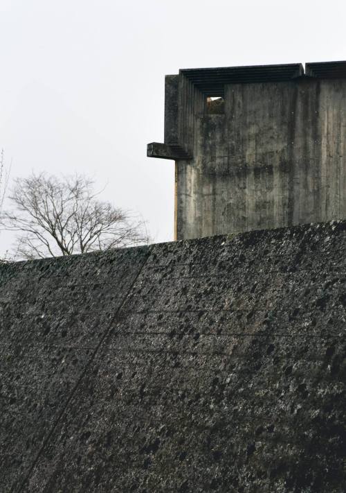 Carlo ScarpaBrion Cemetary, San Vito d’Altivole, Italy (1969-1978)Photos by Clément Vay