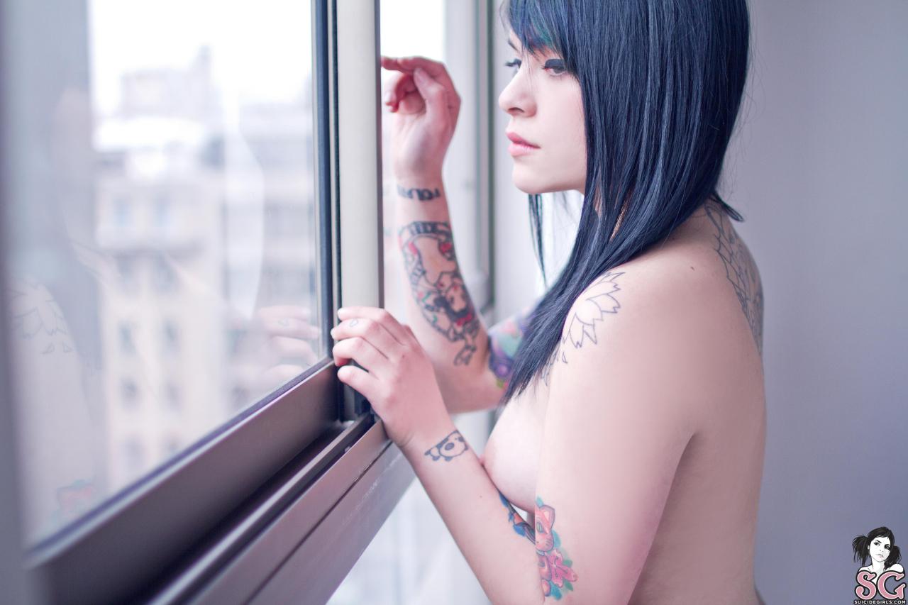 Perfect Suicide Girls