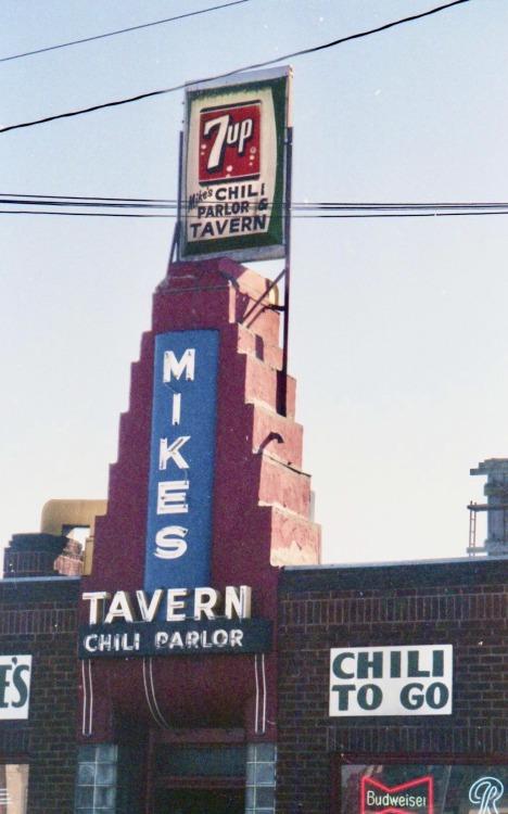 Mikes Chili Parlor and Tavern, Ballard, Seattle, 1998.