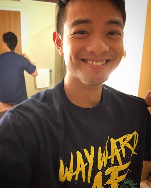 osrictumbles:  I got a new shirt! They’d go well with tight pants.bit.ly/wd_oc #Wayward