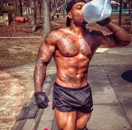 tajhaganfan:  Nice bulge 