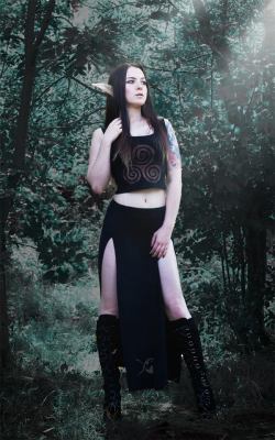 gothicandamazing:    Model / styling / makeup: