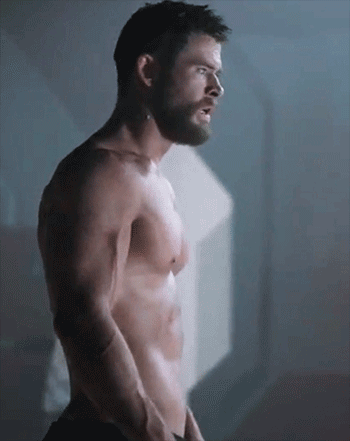 Chris Hemsworth Bulge and Sexy Scenes