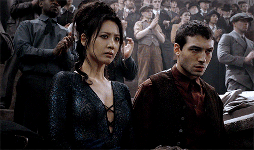 Claudia Kim and Ezra Miller as Nagini and Credence Barebone in Fantastic Beasts: The Crimes of Grind