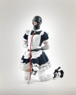 fetiman:  miscreant slave-maid prepared for