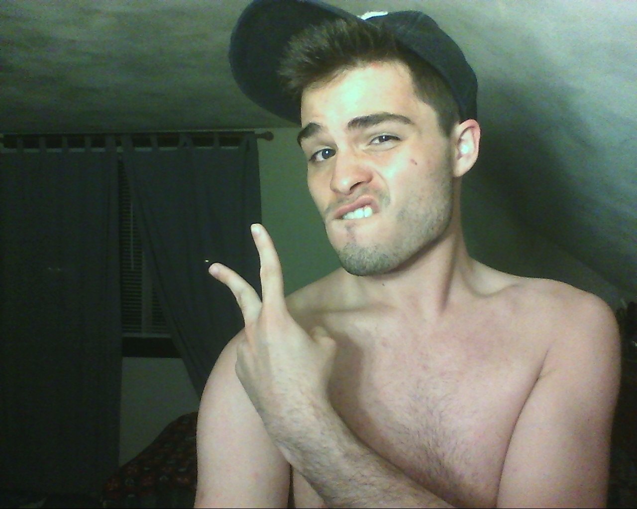 chillaxxed:  you can’t say i never gave good face 